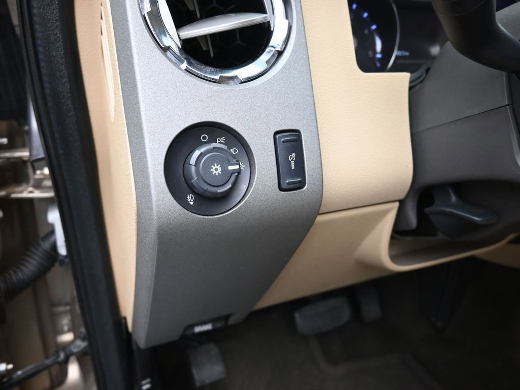 Used 2011 Ford F250 Lariat w/ FX4 Off Road Pkg image 13