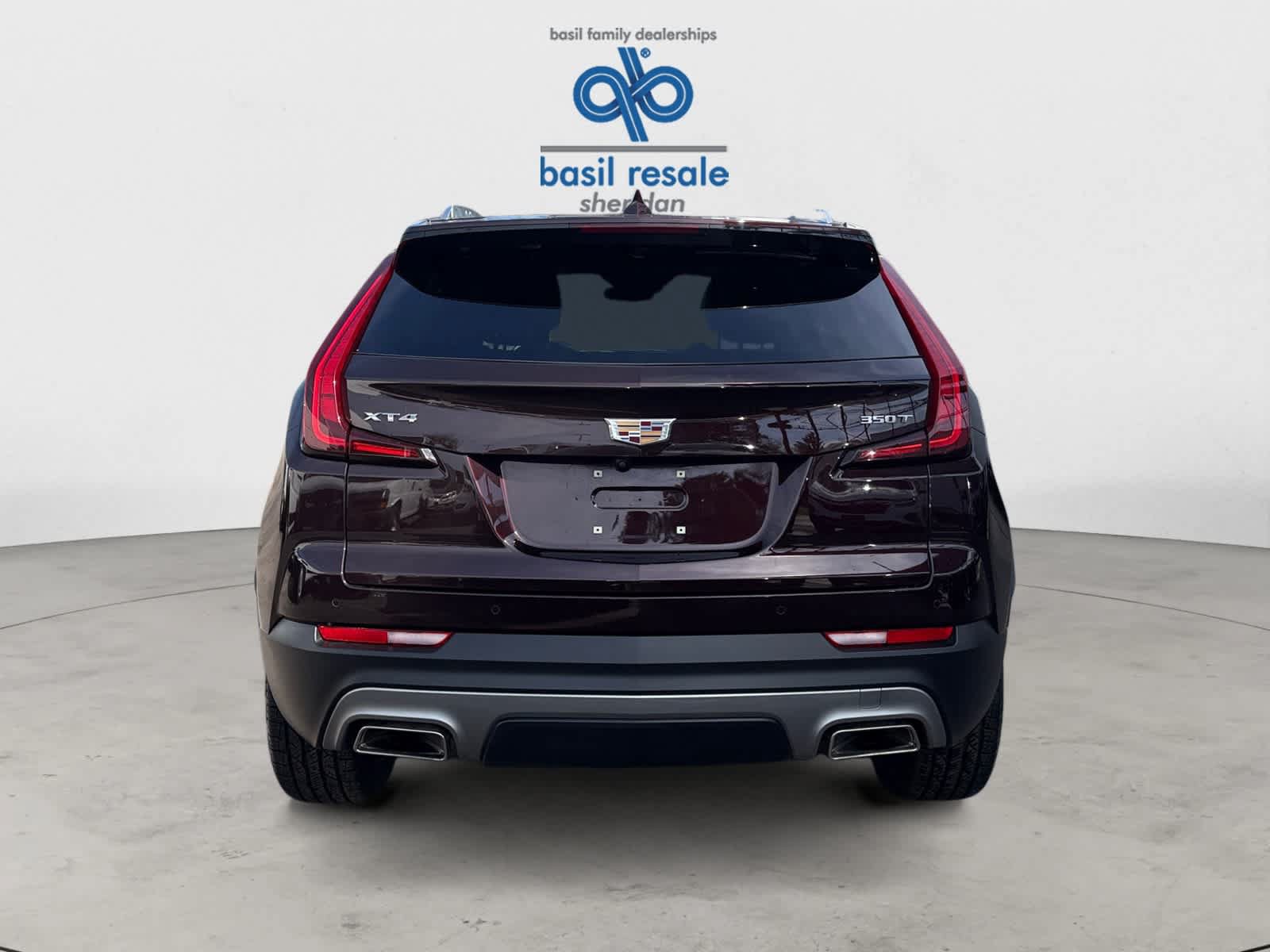 Used 2021 Cadillac XT4 Premium Luxury w/ Cold Weather Package FWD image 5