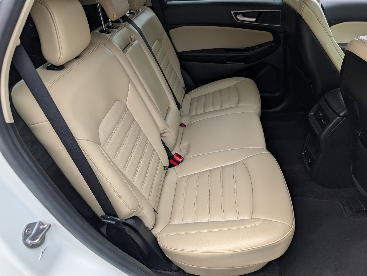 Used 2020 Ford Edge SEL w/ Convenience Package FWD image 5