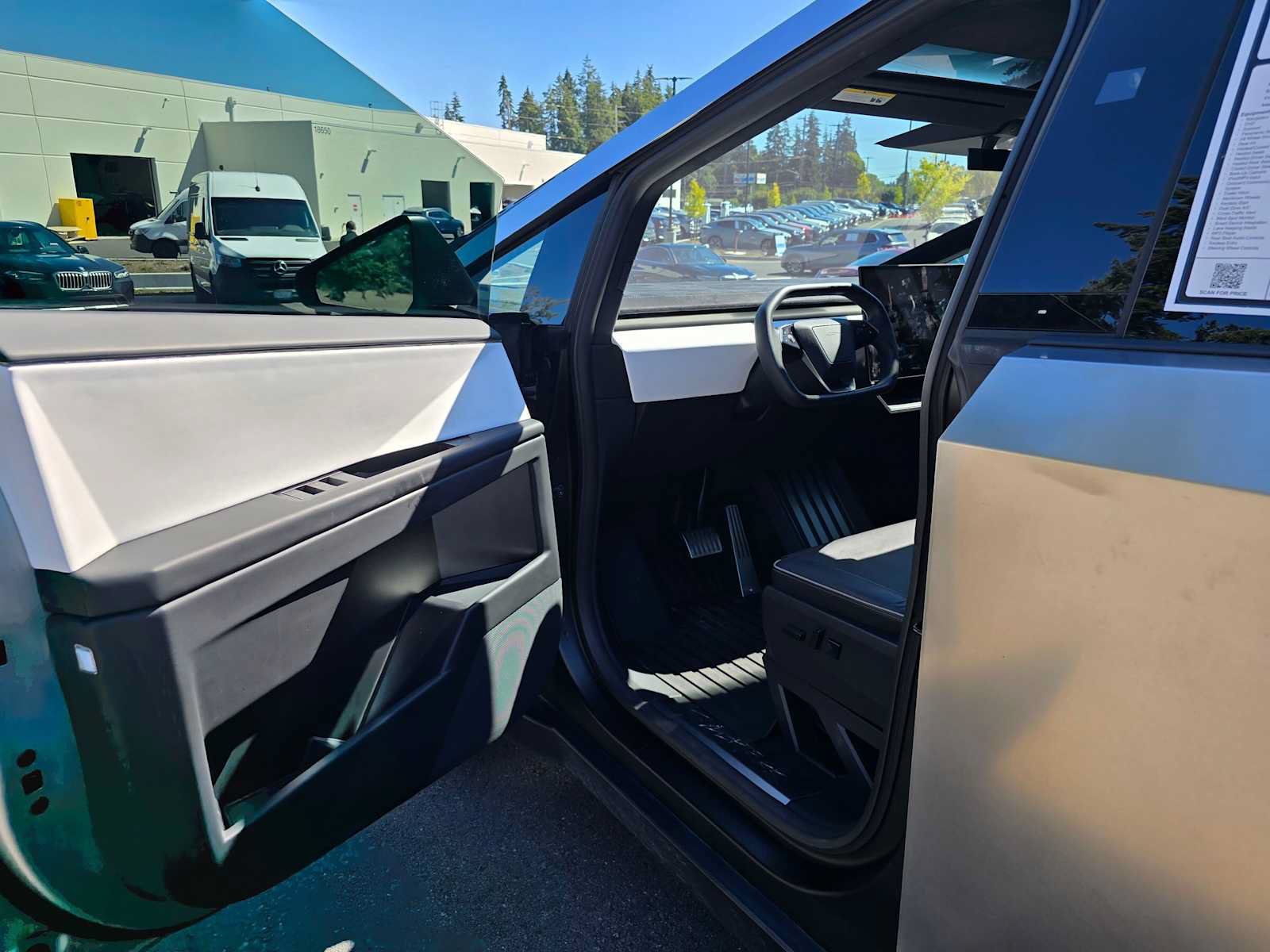 Used 2024 Tesla Cybertruck Cyberbeast AWD/4WD image 21