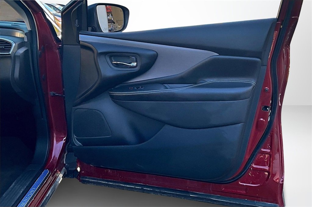 Used 2019 Nissan Murano SV image 26