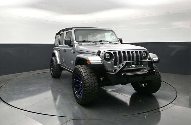 Used 2019 Jeep Wrangler Unlimited Sahara AWD/4WD image 5