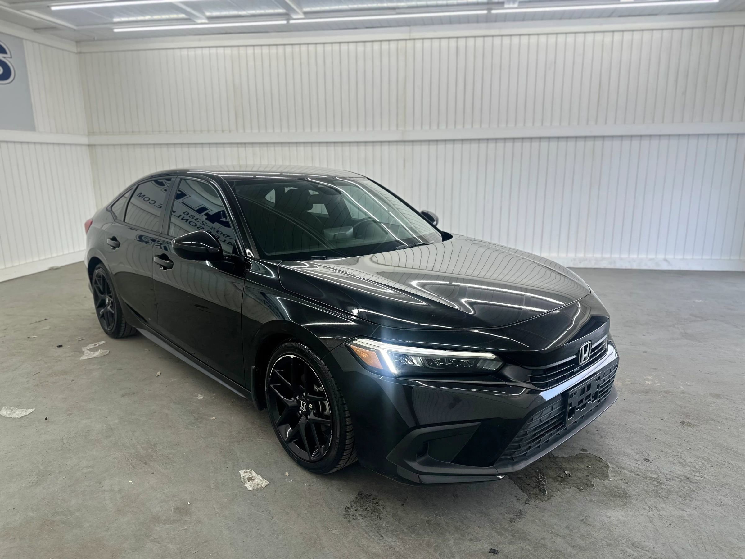 Used 2023 Honda Civic Sport image 3
