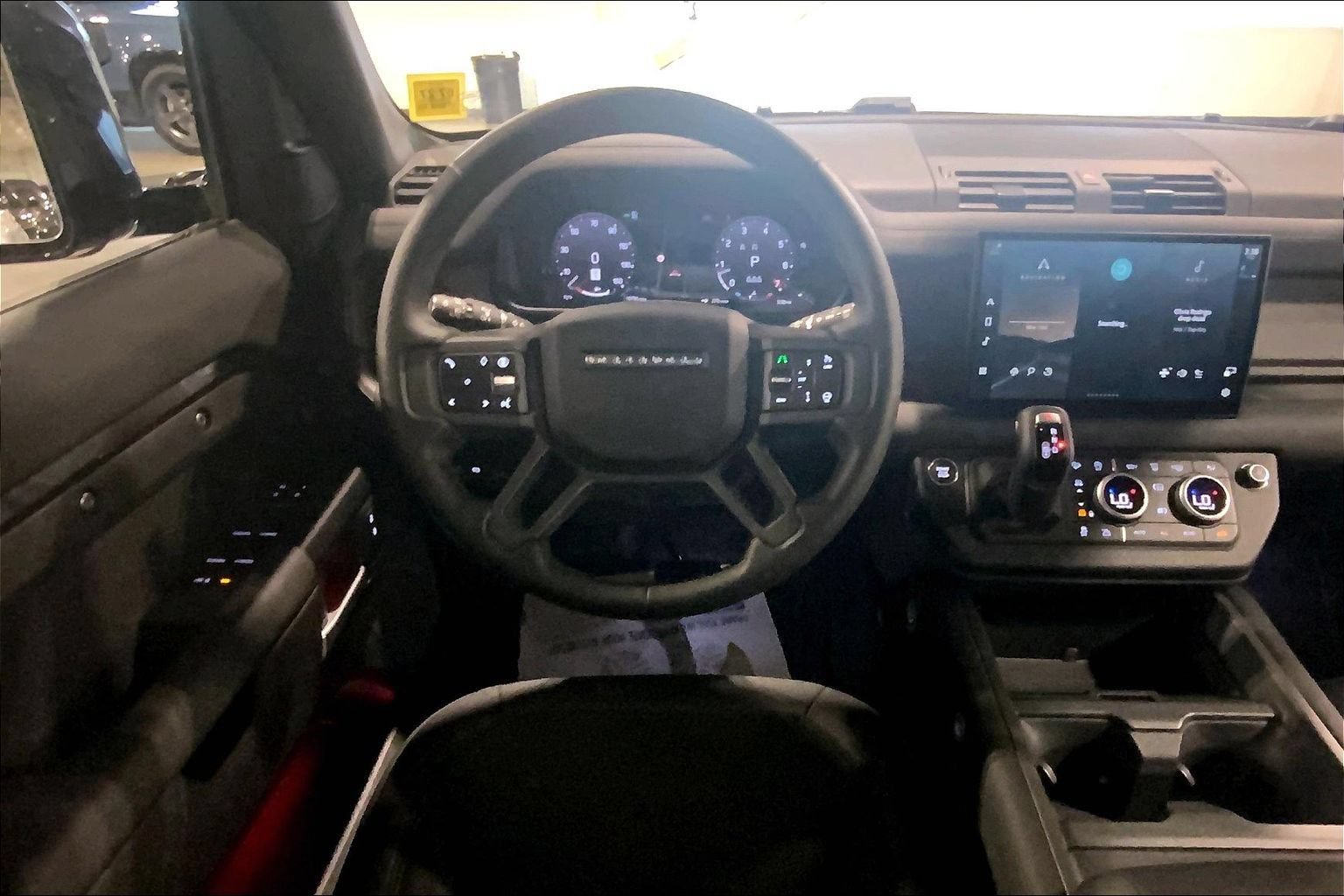 Certified 2025 Land Rover Defender 110 X-Dynamic SE AWD/4WD image 5