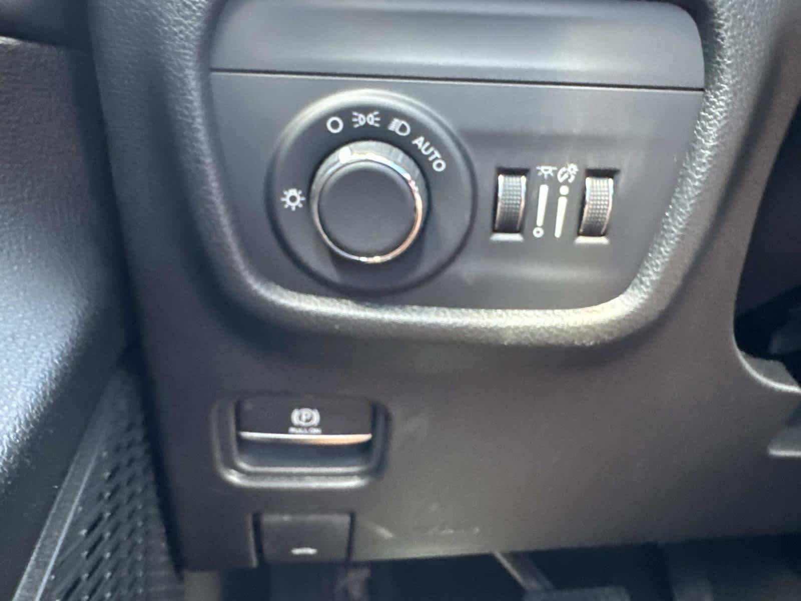 New 2026 Jeep Grand Cherokee Altitude RWD image 13