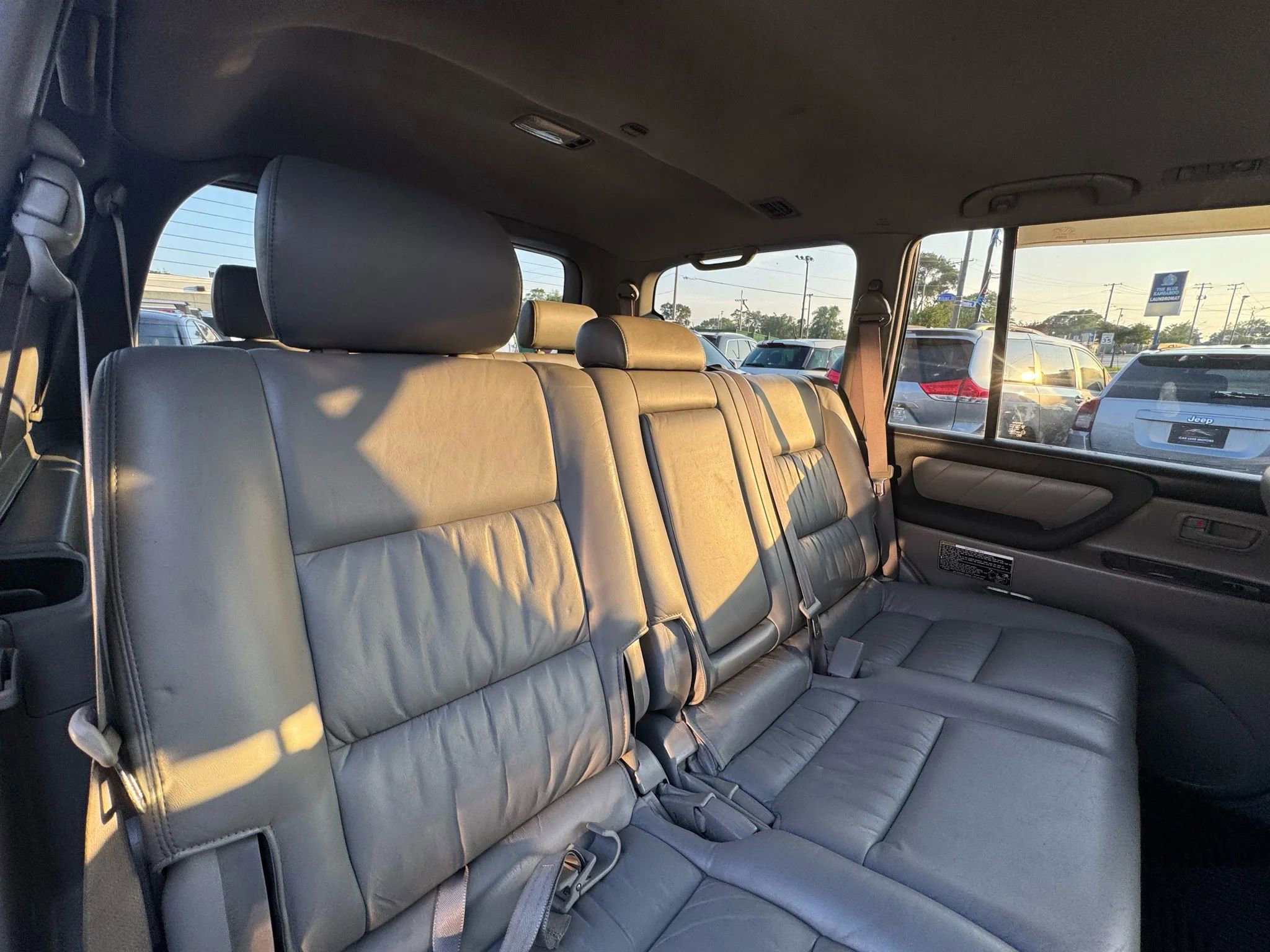 Used 2004 Toyota Land Cruiser image 27