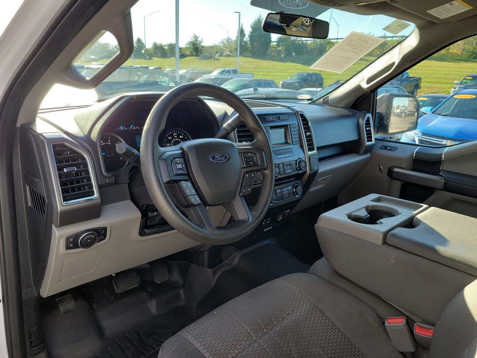 Used 2015 Ford F150 XLT AWD/4WD image 17