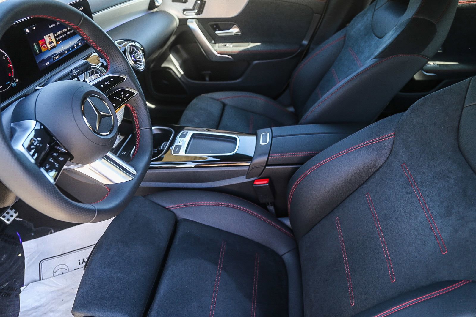 New 2025 Mercedes-Benz CLA 250 4MATIC image 17