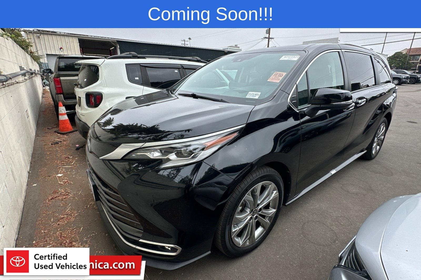 Certified 2022 Toyota Sienna Platinum
