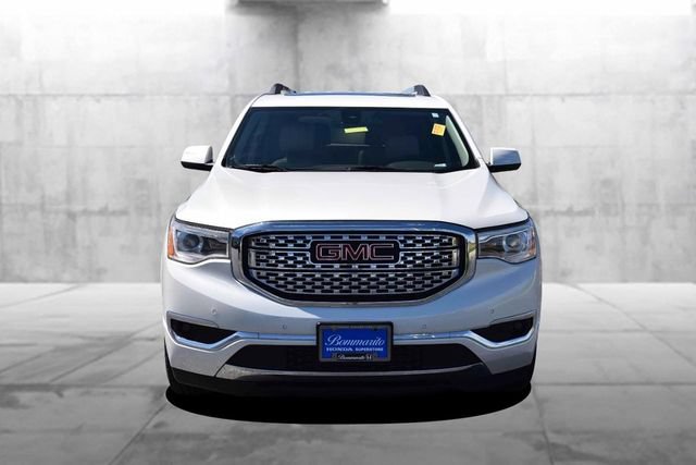 Used 2018 GMC Acadia Denali w/ Technology Package AWD/4WD image 4