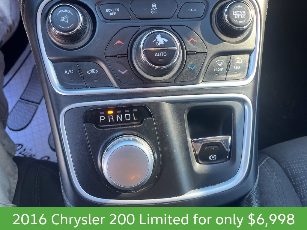 Used 2016 Chrysler 200 Limited w/ Convenience Group FWD image 27