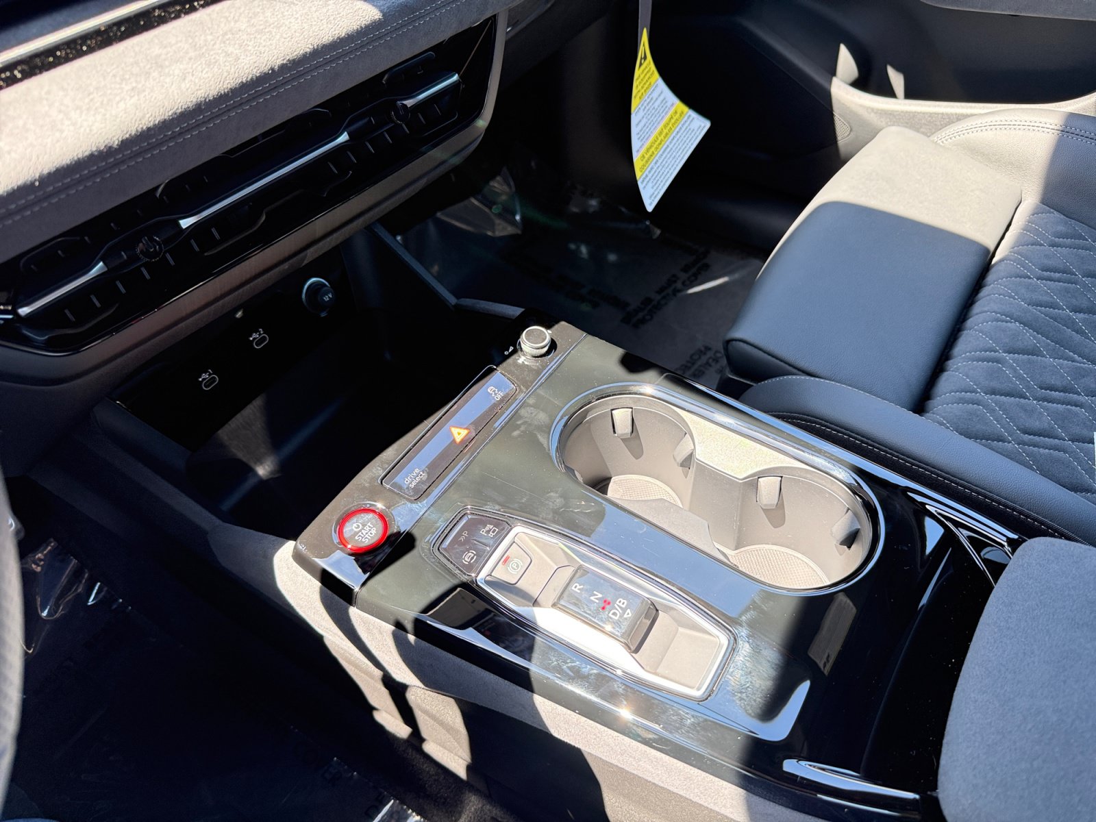 New 2027 Audi SQ6 e-tron Premium Plus AWD/4WD image 13