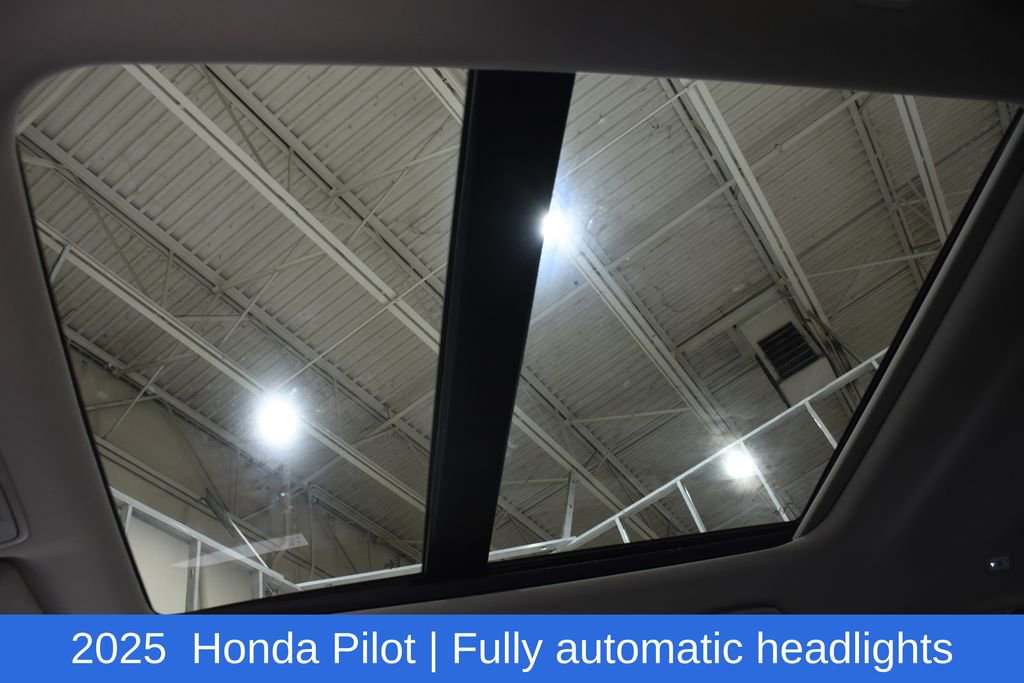Used 2025 Honda Pilot Elite image 25