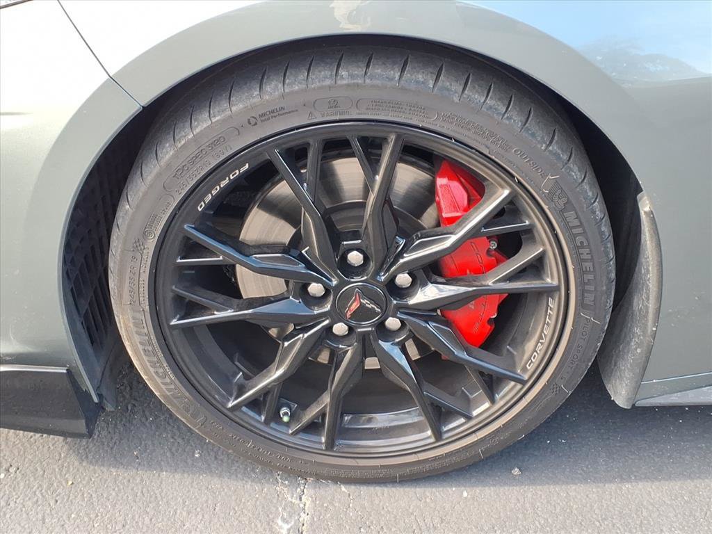 Used 2023 Chevrolet Corvette Stingray Preferred Cpe w/ Z51 Performance Package RWD image 16