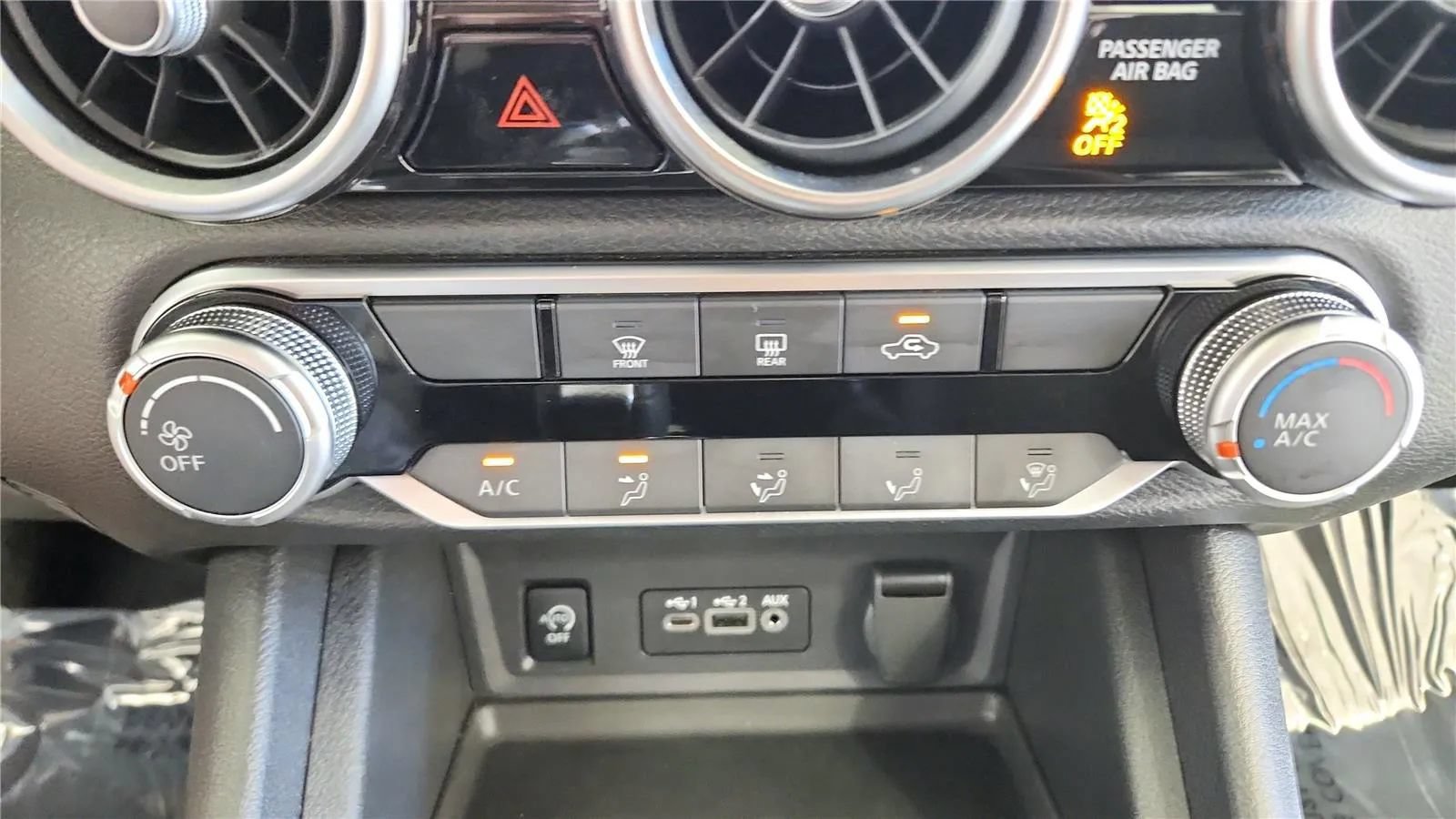 Used 2024 Nissan Sentra SV FWD image 29