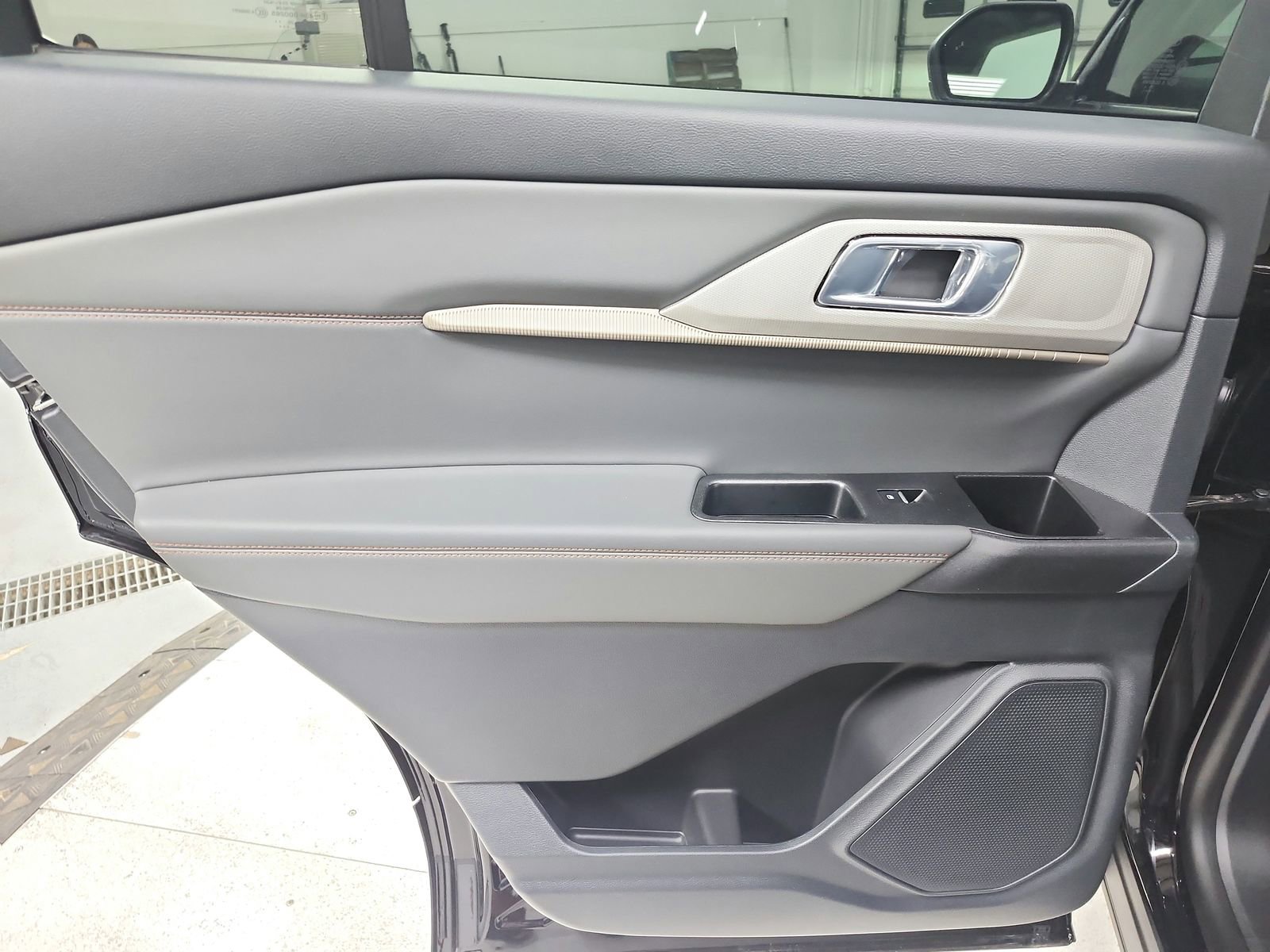 New 2026 Ford Explorer Active w/ Active Comfort Package image 33