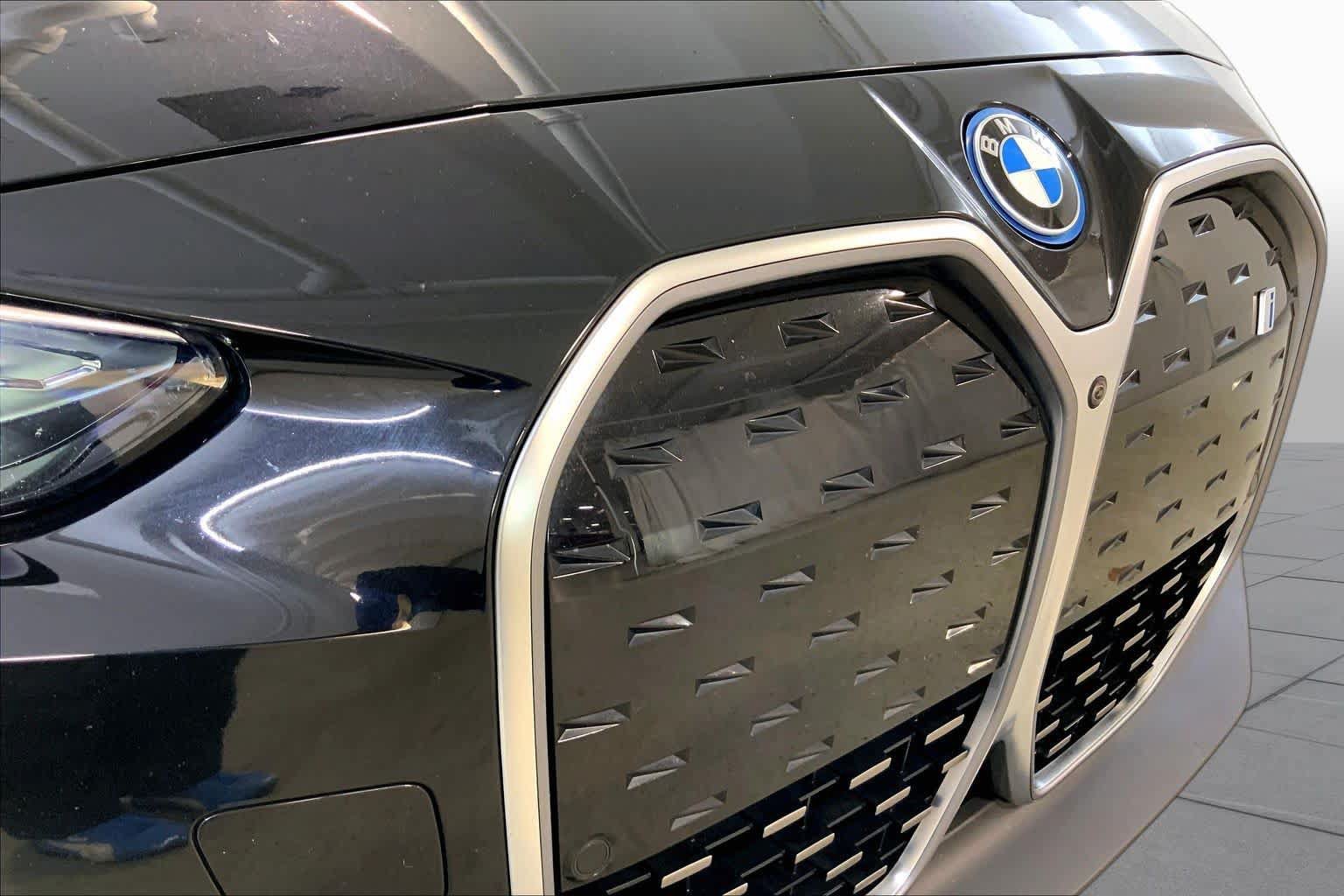Used 2024 BMW i4 eDrive35 w/ Premium Package RWD image 32