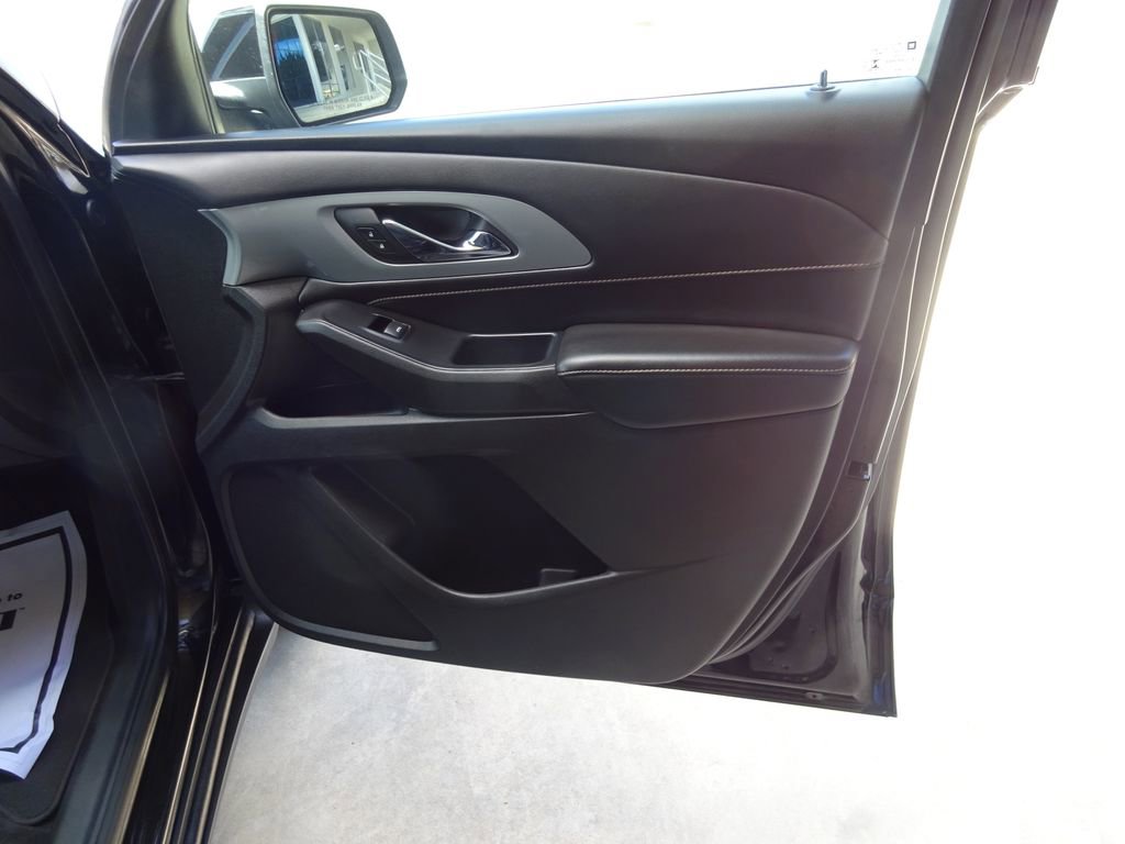 Certified 2021 Chevrolet Traverse LS image 33