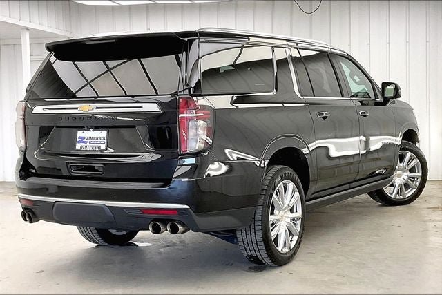 Used 2021 Chevrolet Suburban High Country w/ Premium Package AWD/4WD image 12