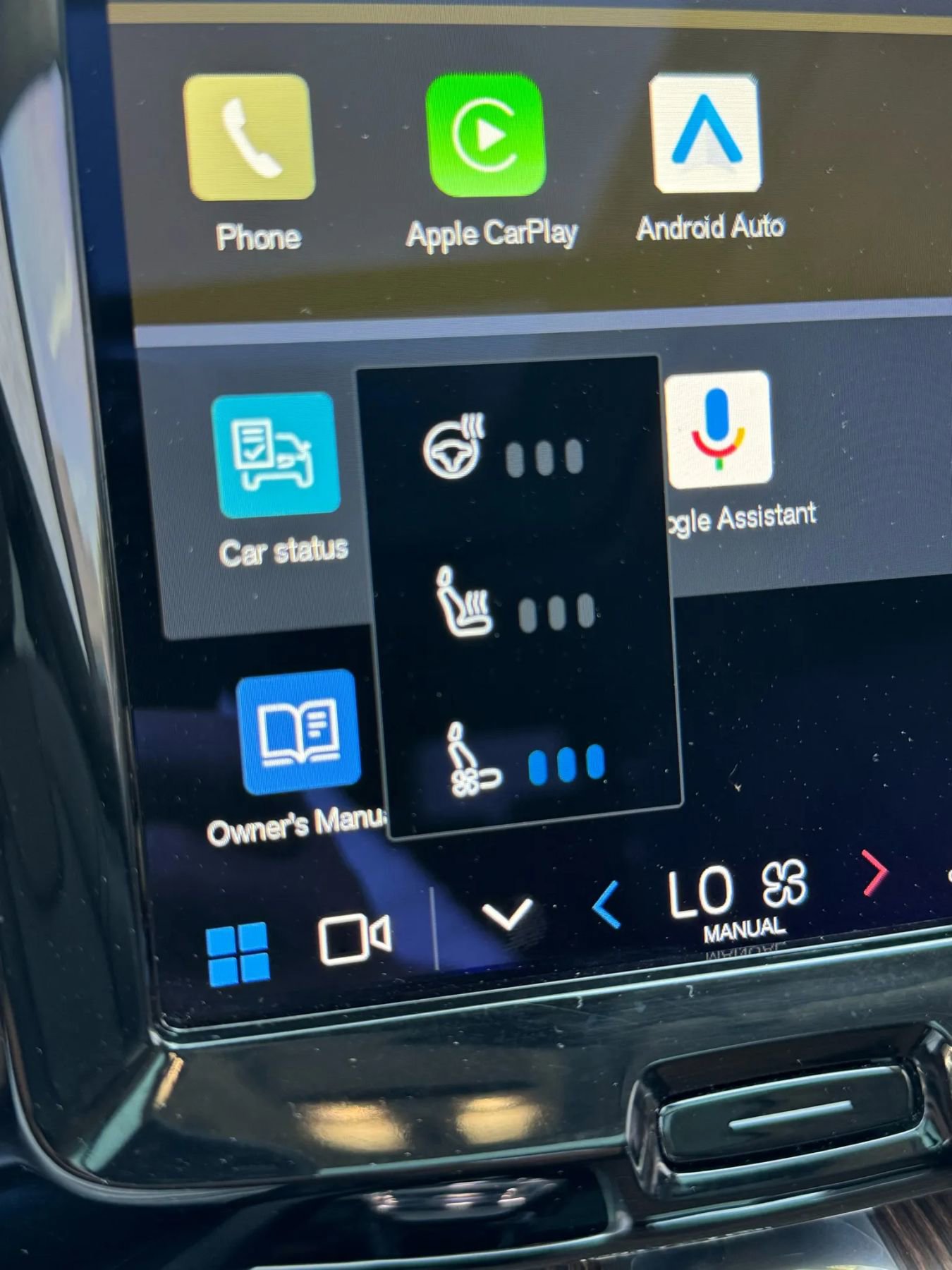 Used 2023 Volvo XC60 B5 Ultimate w/ Climate Package image 25