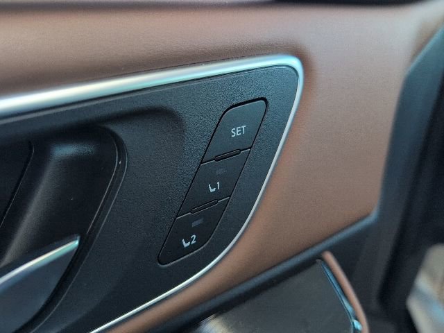 Used 2025 Nissan Rogue Platinum w/ Platinum Premium Package image 26