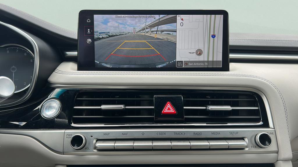 Used 2025 Genesis G70 2.5T image 27