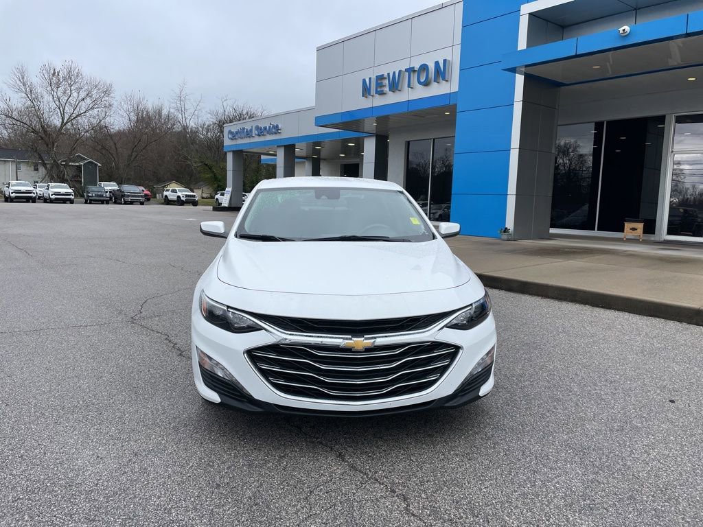 Used 2024 Chevrolet Malibu LT image 3