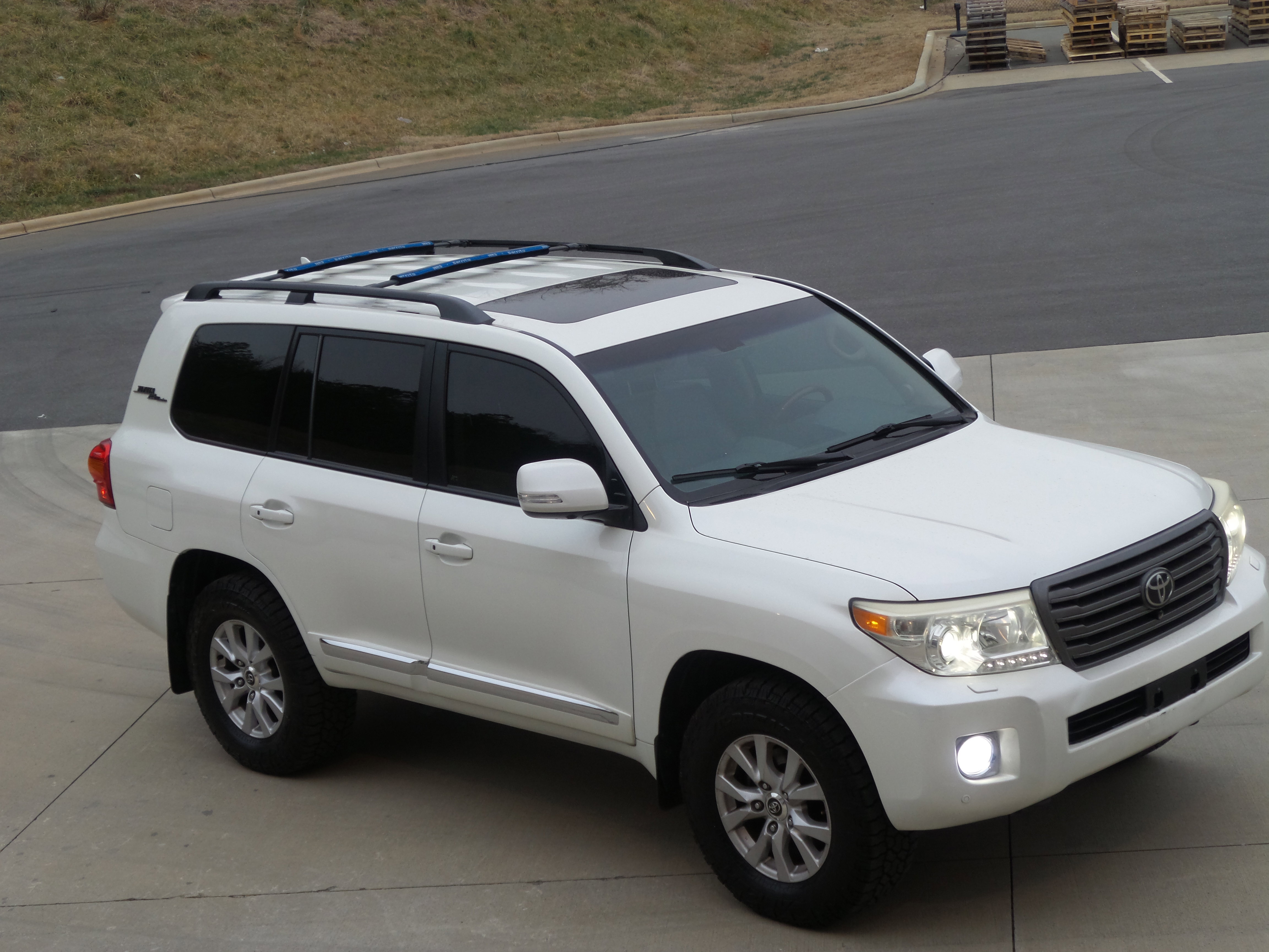 Used 2013 Toyota Land Cruiser image 44