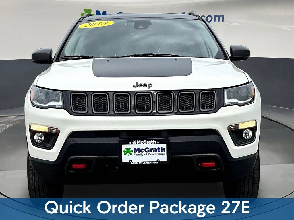 Used 2018 Jeep Compass Trailhawk w/ Leather Interior Group AWD/4WD image 2