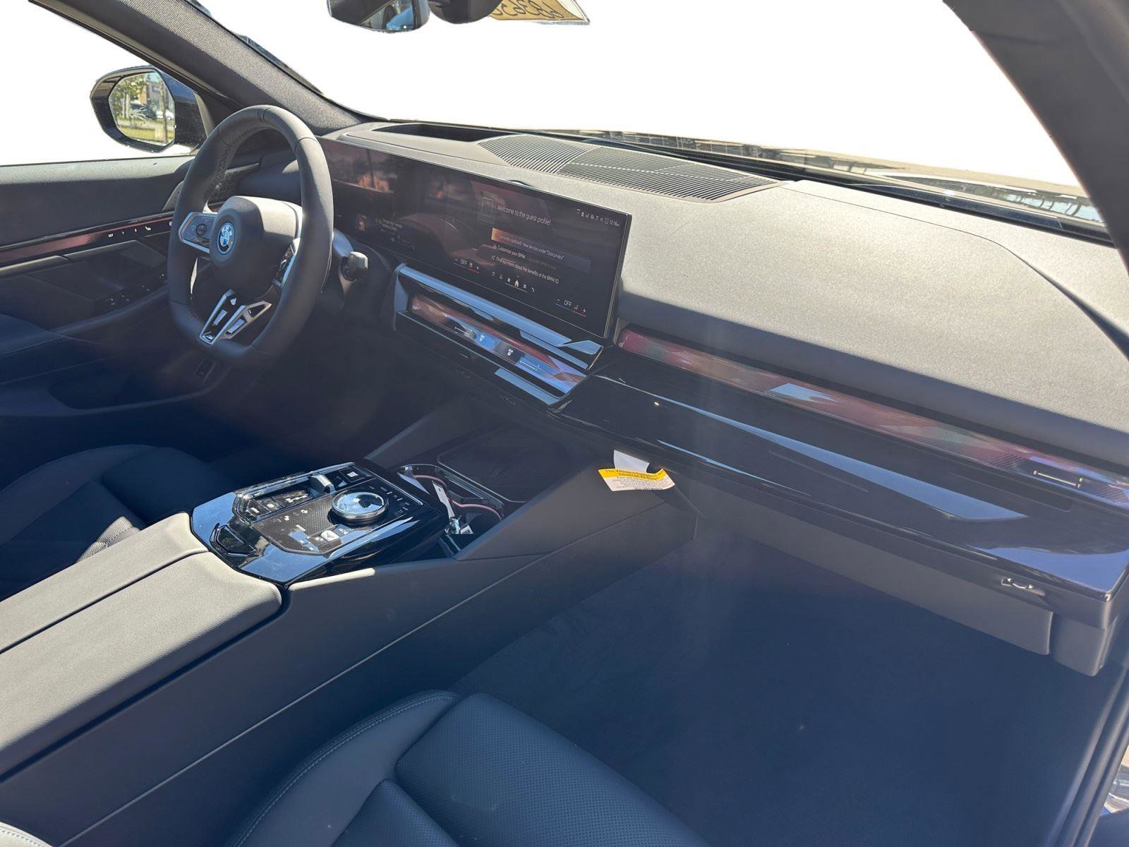 New 2026 BMW 550e xDrive AWD/4WD image 23