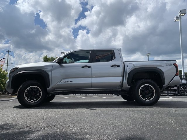 Used 2026 Toyota Tacoma TRD Off-Road AWD/4WD image 5