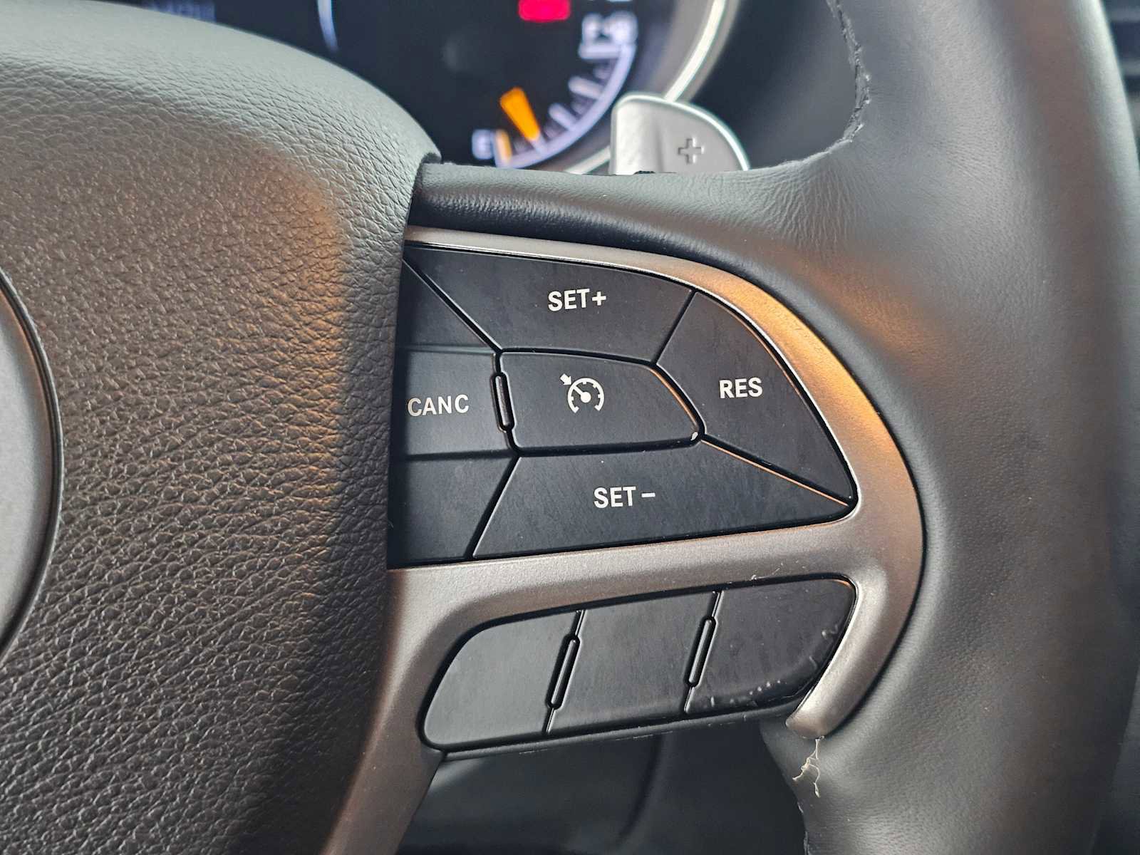 Used 2019 Jeep Grand Cherokee Limited image 28