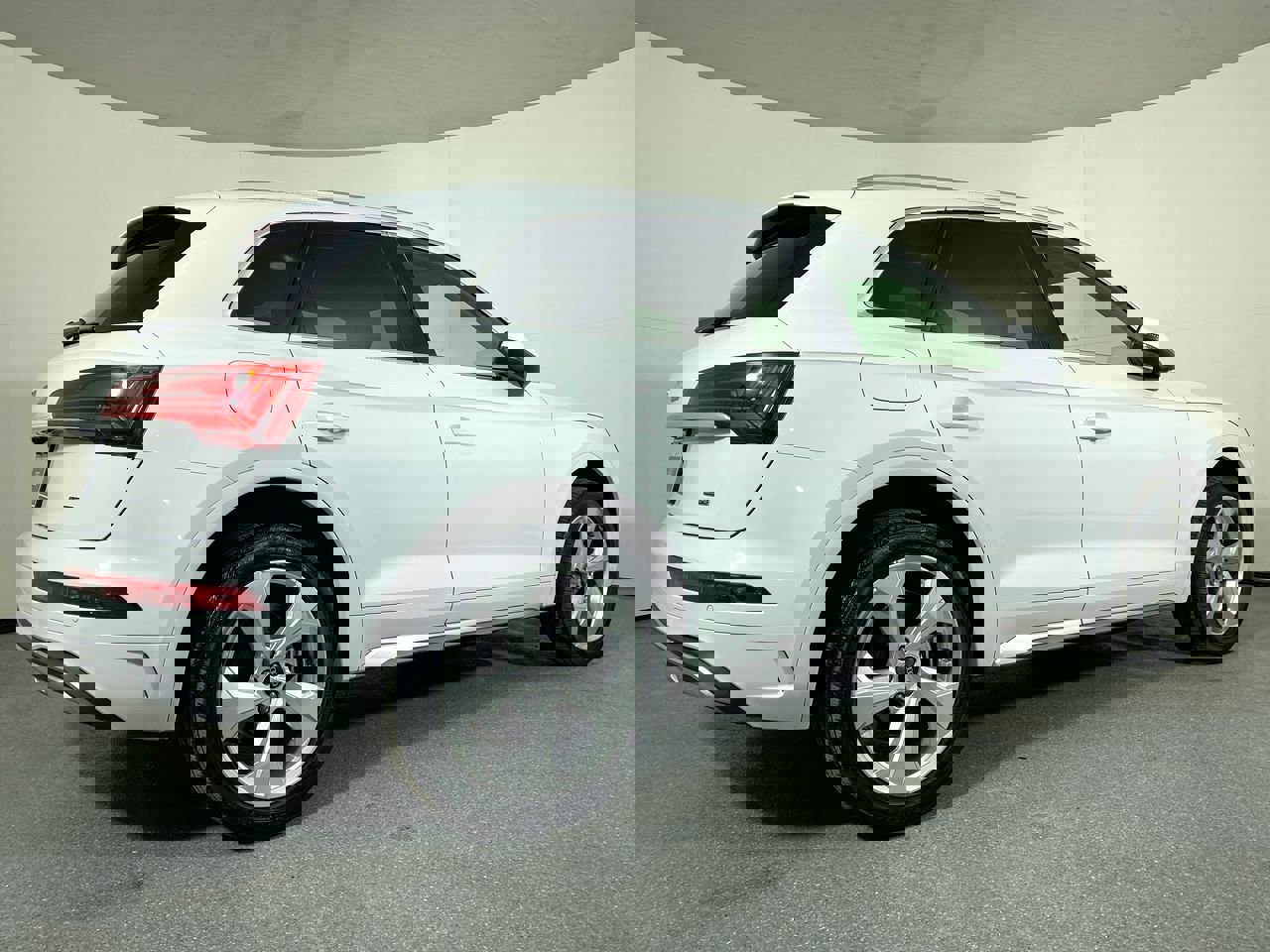 Used 2021 Audi Q5 Premium Plus w/ Premium Plus Package image 36