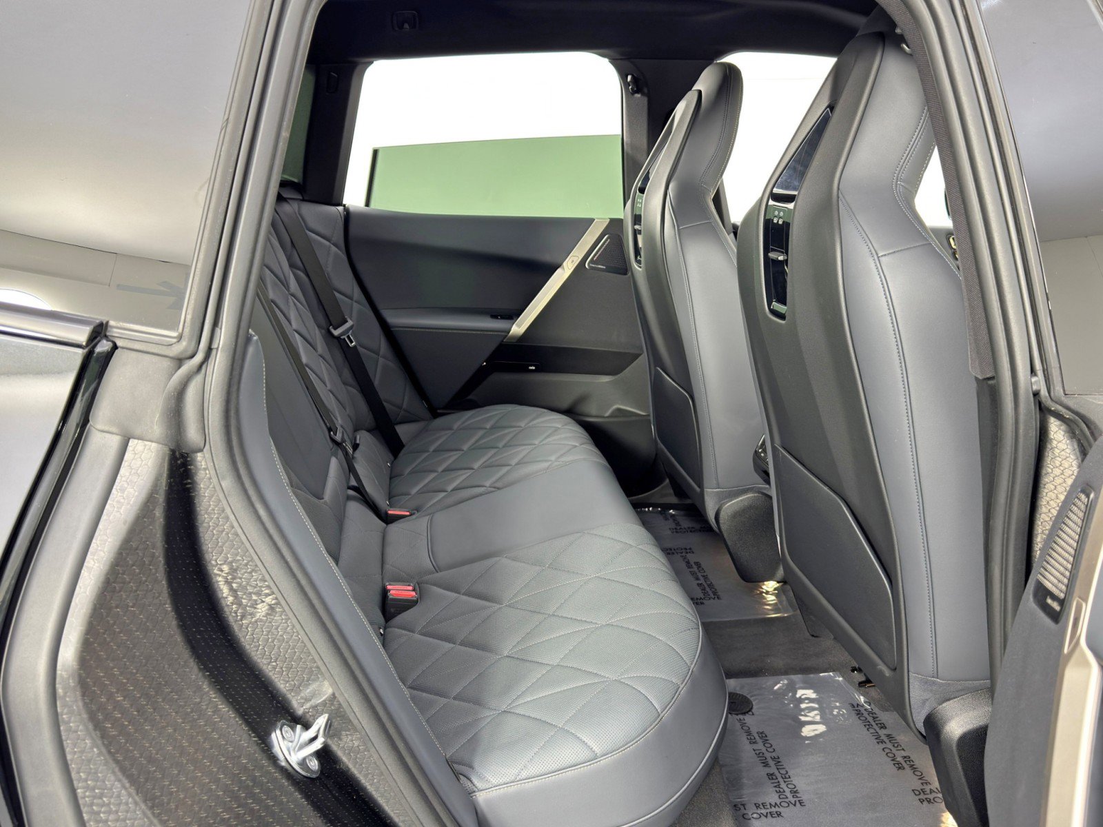 Used 2023 BMW iX M60 w/ Executive Package image 42