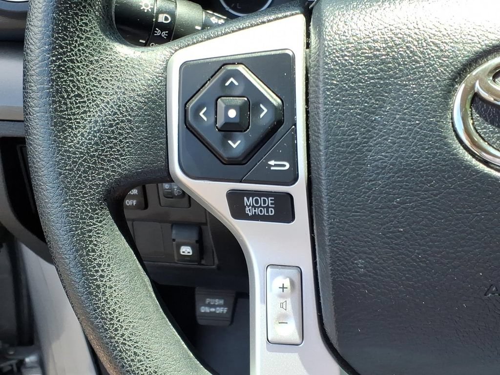 Used 2016 Toyota Tundra SR5 w/ SR5 Upgrade Package RWD image 18