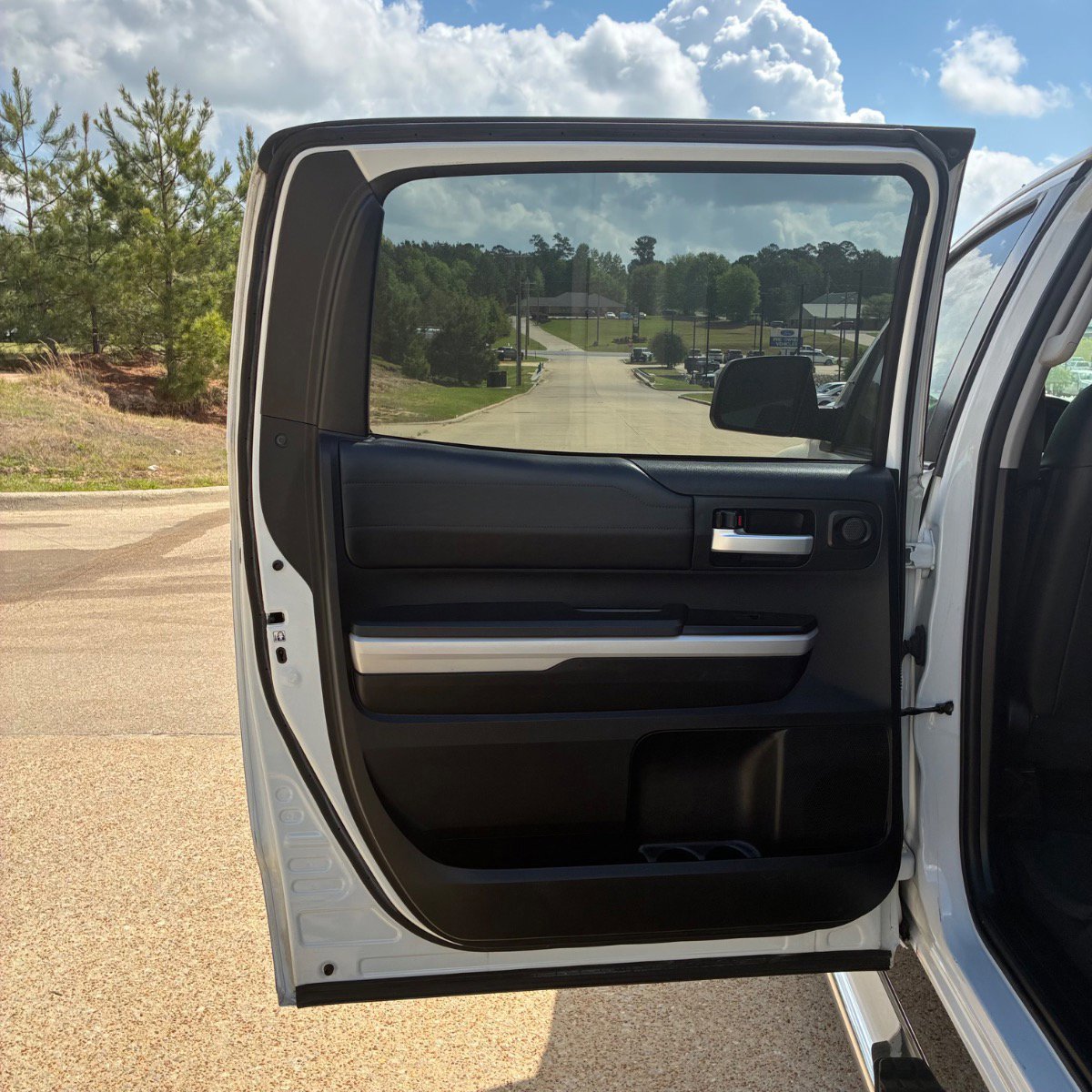 Used 2018 Toyota Tundra Limited image 8