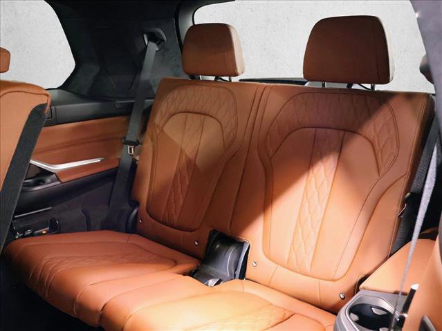 New 2026 BMW X7 xDrive40i w/ Executive Package image 17