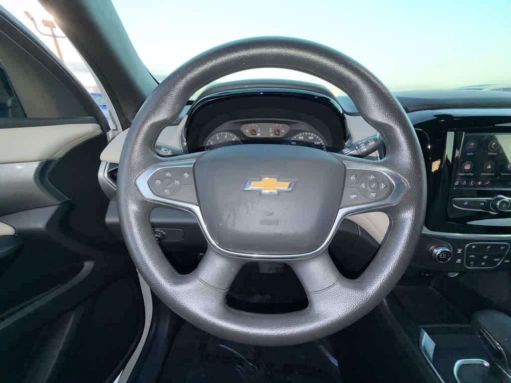 Used 2023 Chevrolet Traverse LS FWD image 15