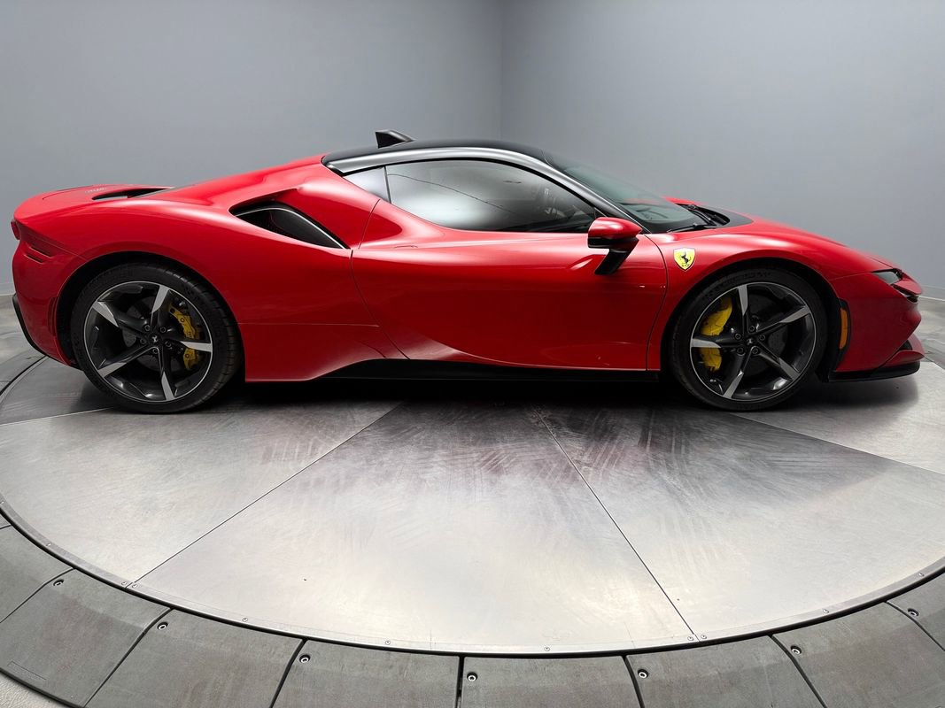 Used 2021 Ferrari SF90 Stradale AWD/4WD image 4