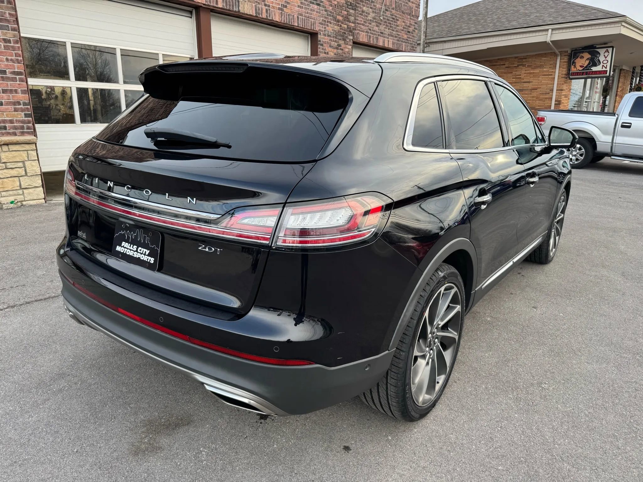 Used 2019 Lincoln Nautilus Reserve image 16