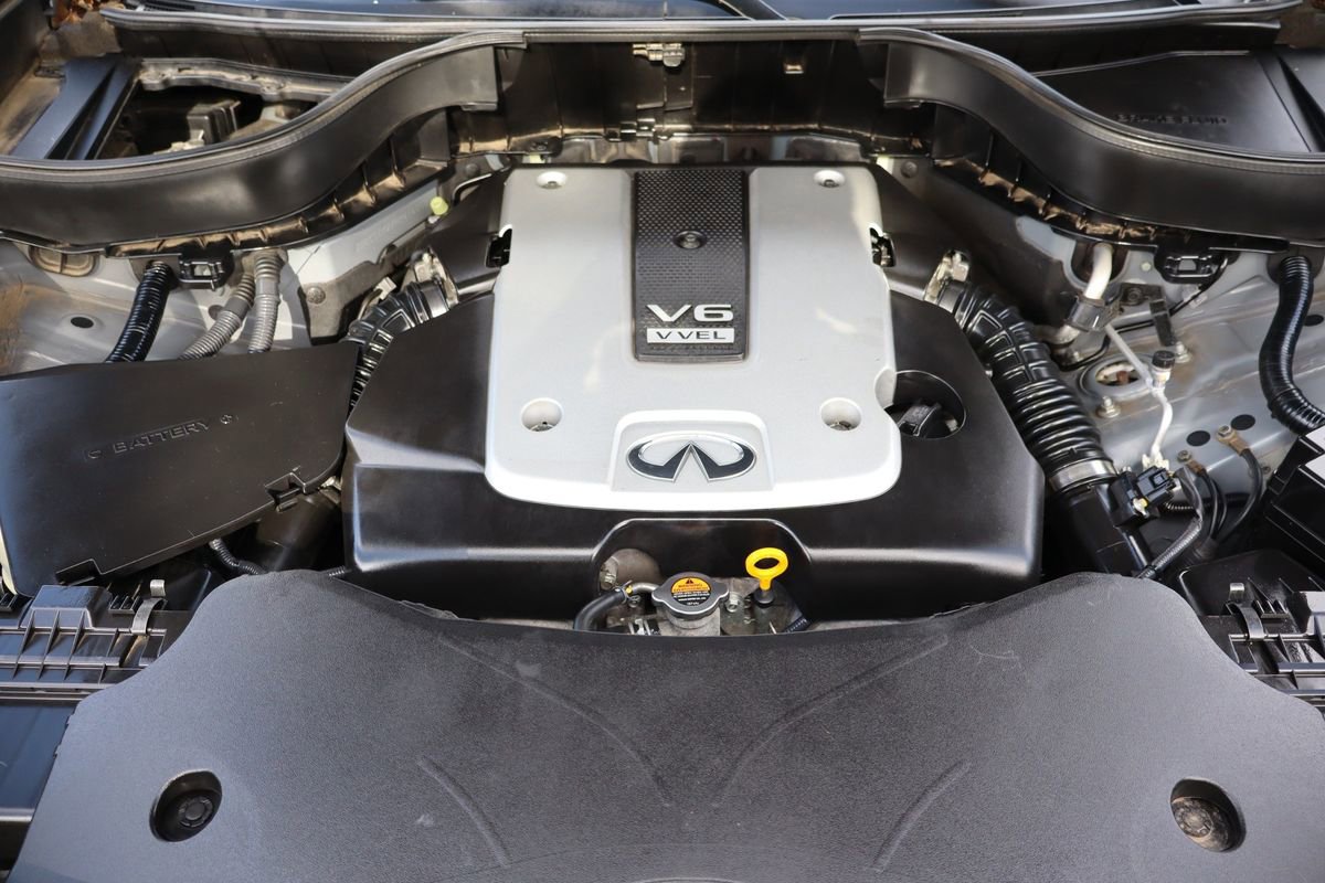 Used 2017 INFINITI QX70 AWD image 40