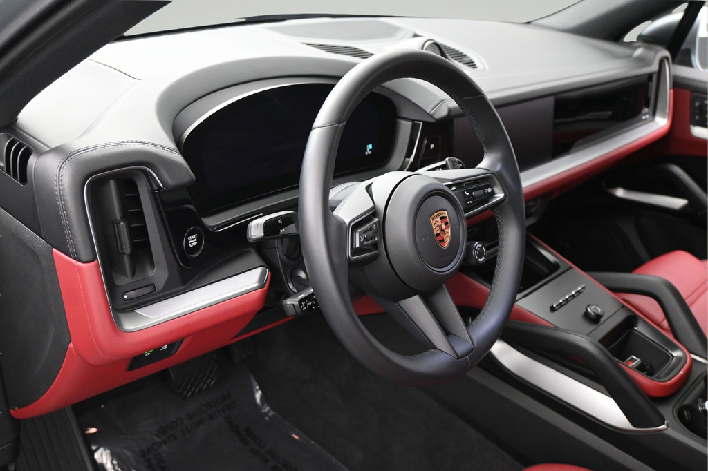 Certified 2025 Porsche Cayenne E-Hybrid AWD/4WD image 5