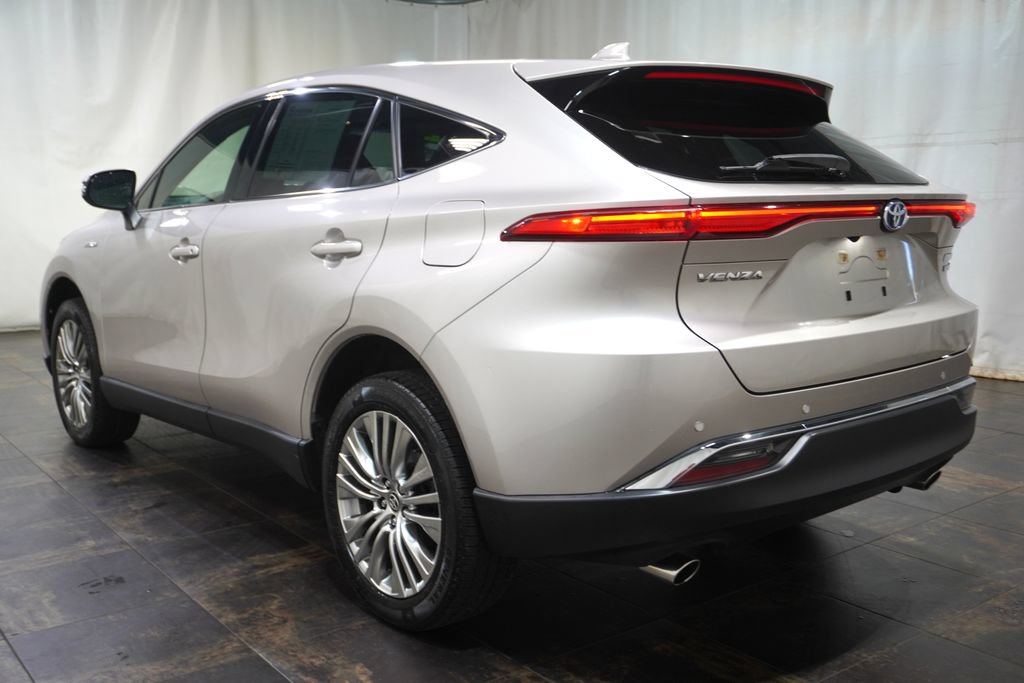 Used 2021 Toyota Venza Limited AWD/4WD image 10