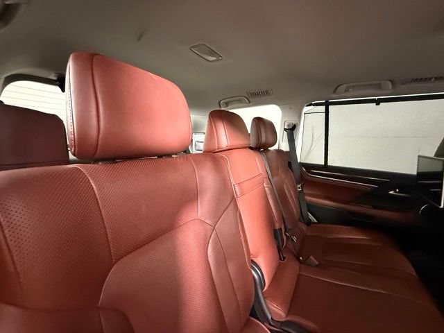 Used 2021 Lexus LX 570 4WD w/ Luxury Package image 24