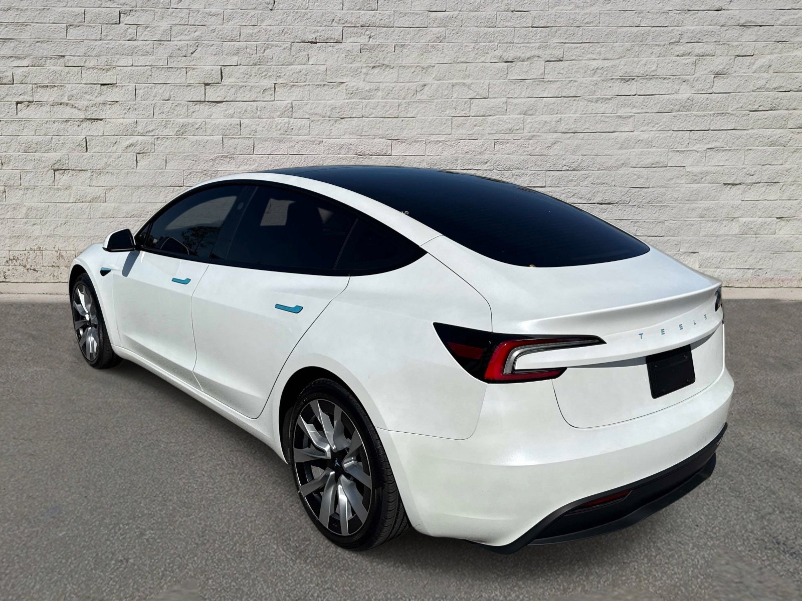 Used 2024 Tesla Model 3 Standard Range image 7