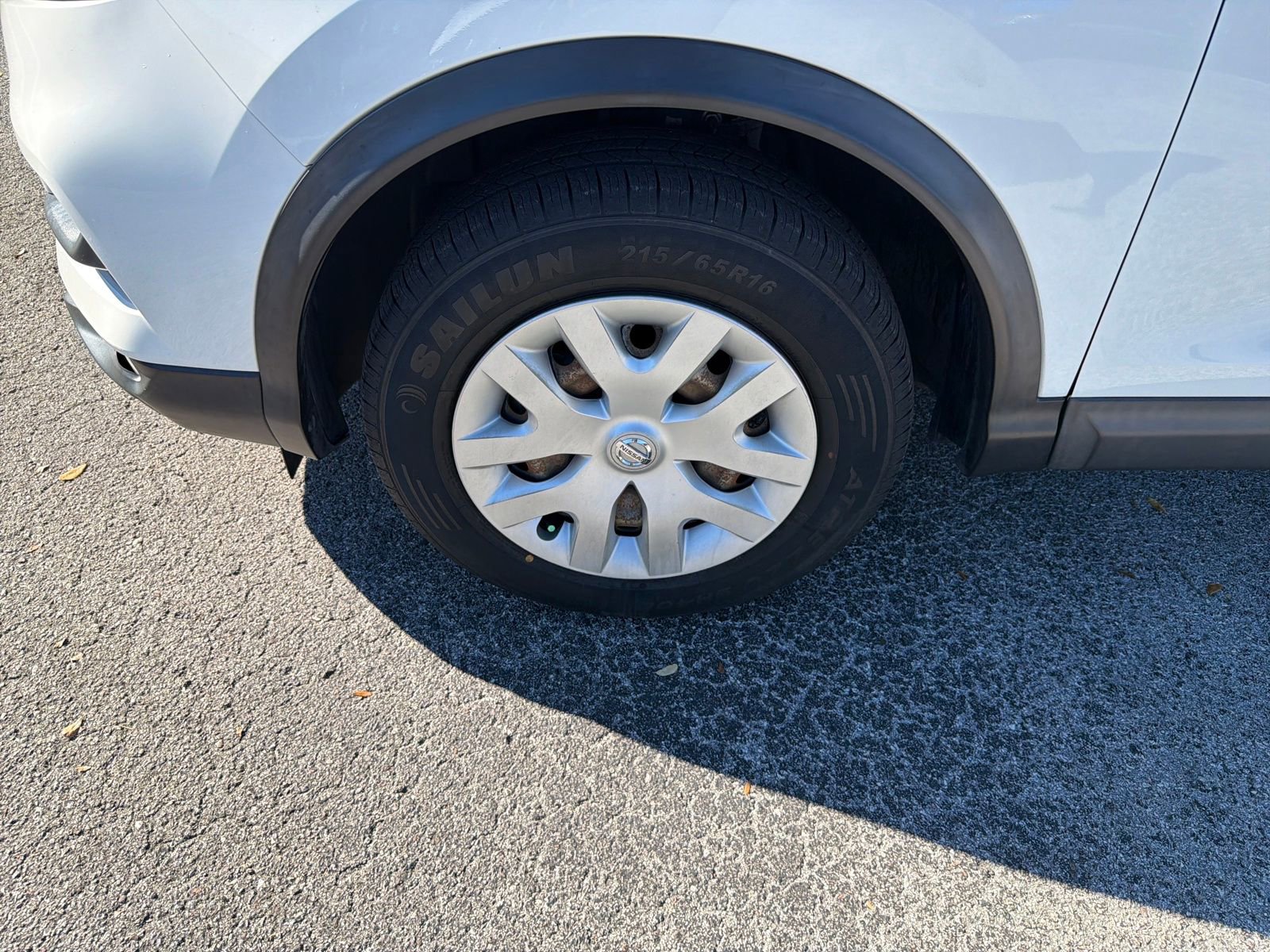 Used 2020 Nissan Rogue Sport S image 11