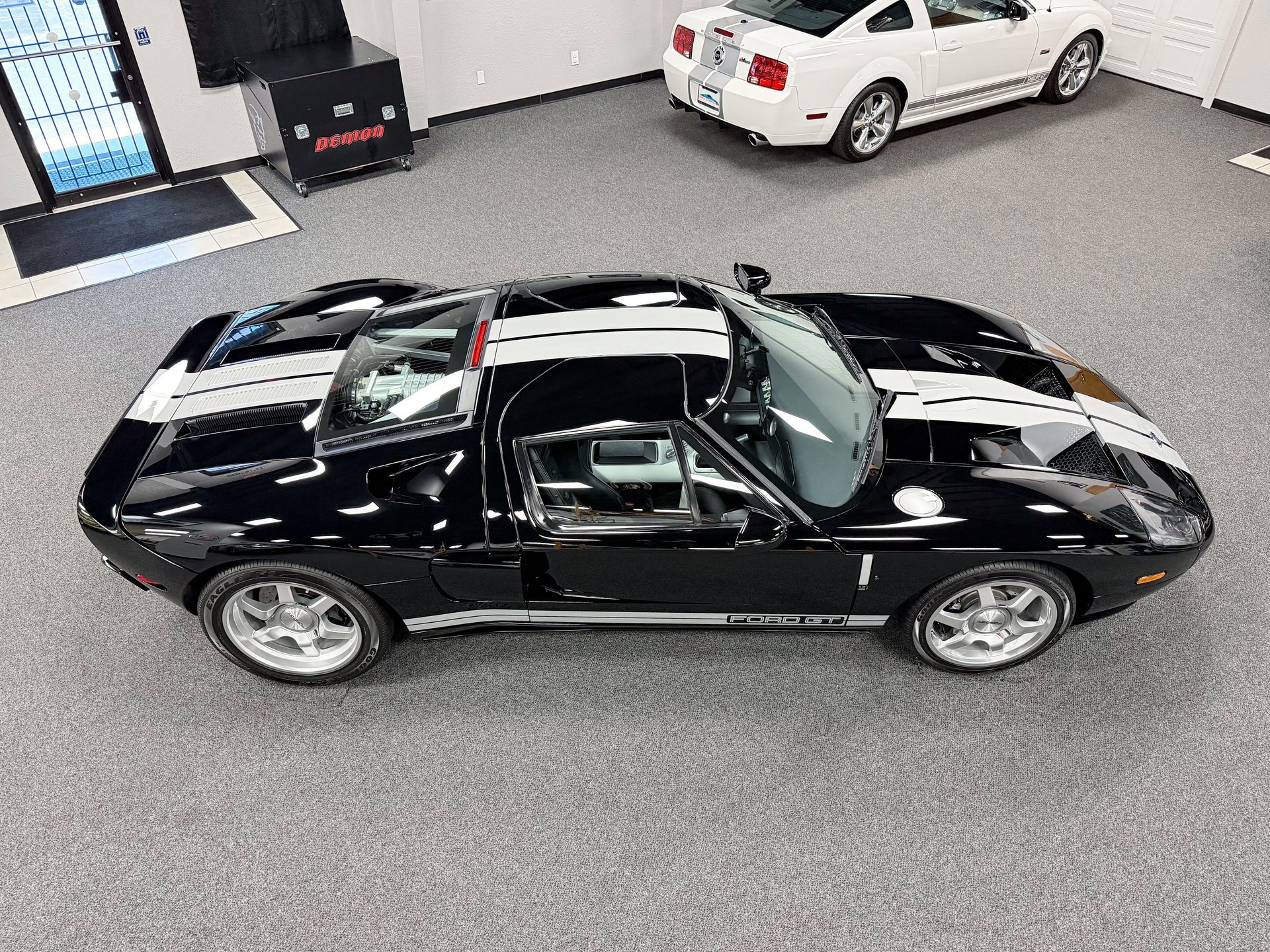 Used 2005 Ford GT image 8