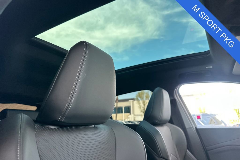 Used 2026 BMW X2 xDrive28i w/ M Sport Package AWD/4WD image 19