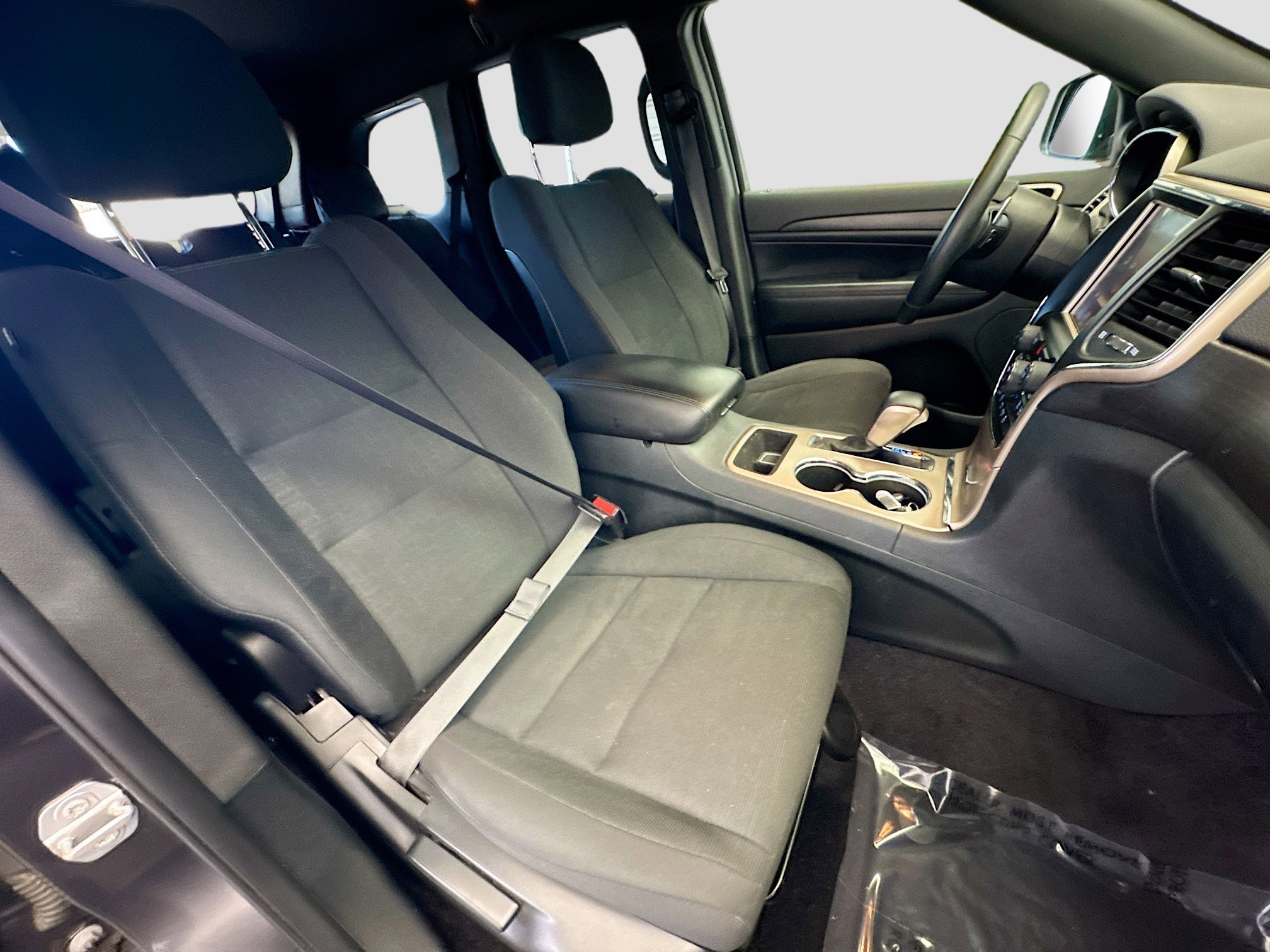 Used 2017 Jeep Grand Cherokee Laredo w/ Quick Order Package 2BE image 15