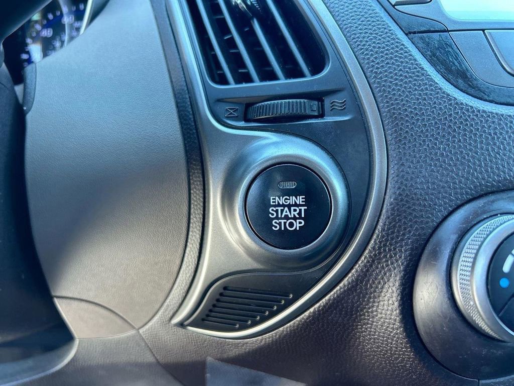 Used 2015 Hyundai Tucson Limited w/ Option Group 03 image 35